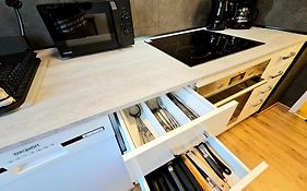 Fewo Honey, Ganze Ferienwohnung Mit 3 Schlafzimmern, Waschmaschine,Businesswohnung, Monteurzimmer